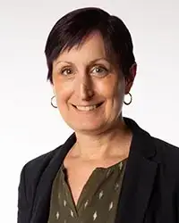 Portrait of Kirsten Robbins